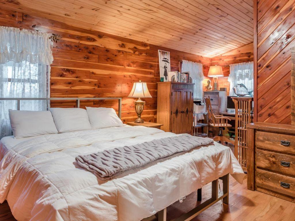 Fly Away Cabin- Modern, Serene, And Convenient Compton Kültér fotó